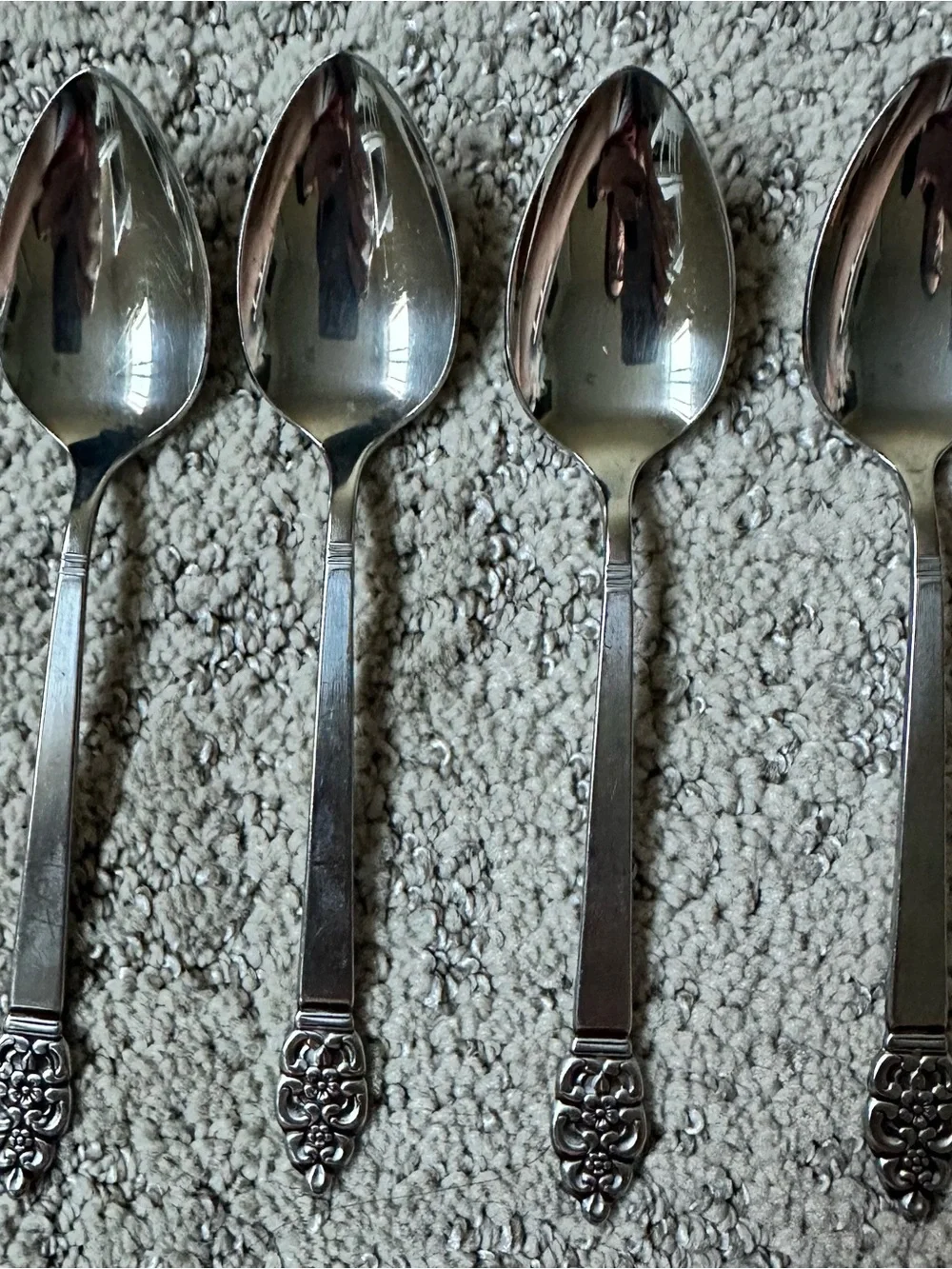 Lot of 4 Oneida Oneidacraft Deluxe Stainless Steel Teaspoons Nordic Crown